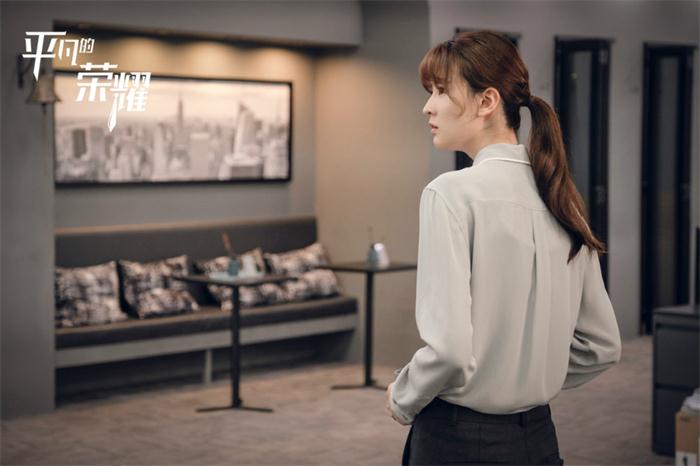 平凡的荣耀危机初现端倪赵又廷白敬亭演绎职场成长记