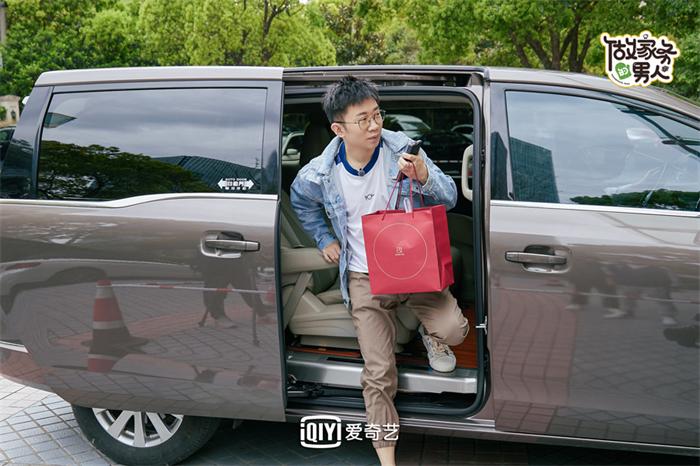 杨迪.jpg