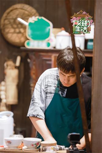 黄磊.jpg