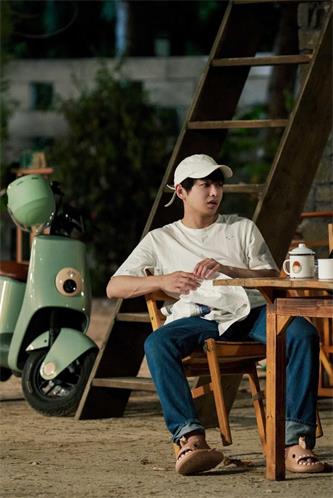 1653878534375013.jpg 彭昱畅小图.jpg