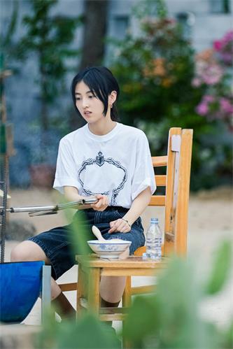 1653878557119478.jpg 张子枫小图.jpg