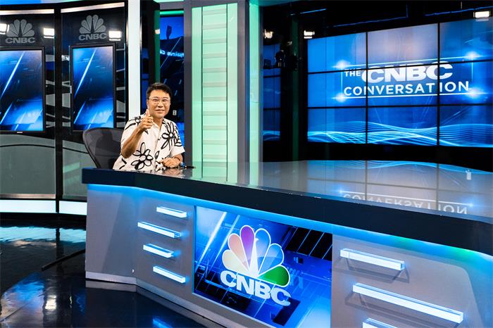 李秀满总制作人CNBC采访现场图片 2.jpg