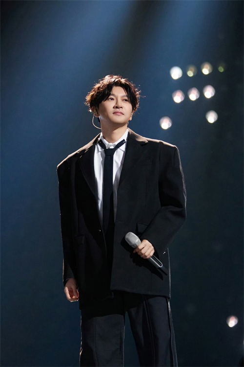 1767186520201910.jpg 苏有朋《声生不息·华流季》展“全能”实力 《Susan说》戏曲唱腔获好评 (1).jpg